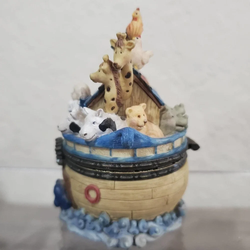 Vintage Noah's Ark Jewelry Trinket Box 3.5